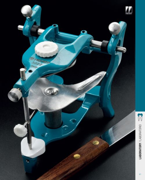 LABORATORIO Strumentario Prodotti odontoiatrici DENTAL PROVIDES a Andria